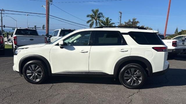 2023 Nissan Pathfinder SV