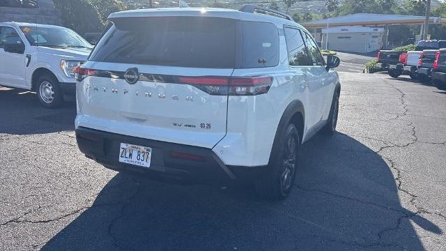 2023 Nissan Pathfinder SV