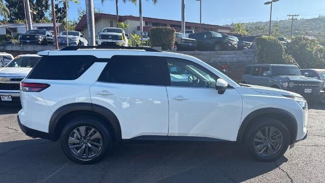 2023 Nissan Pathfinder SV
