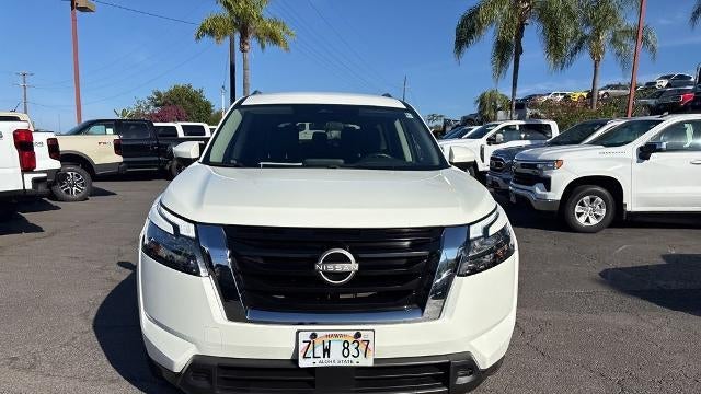 2023 Nissan Pathfinder SV