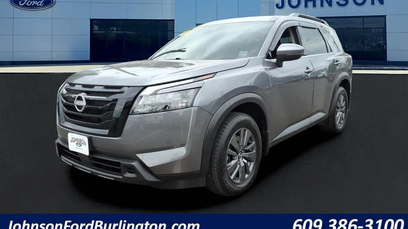 2024 Nissan Pathfinder SV