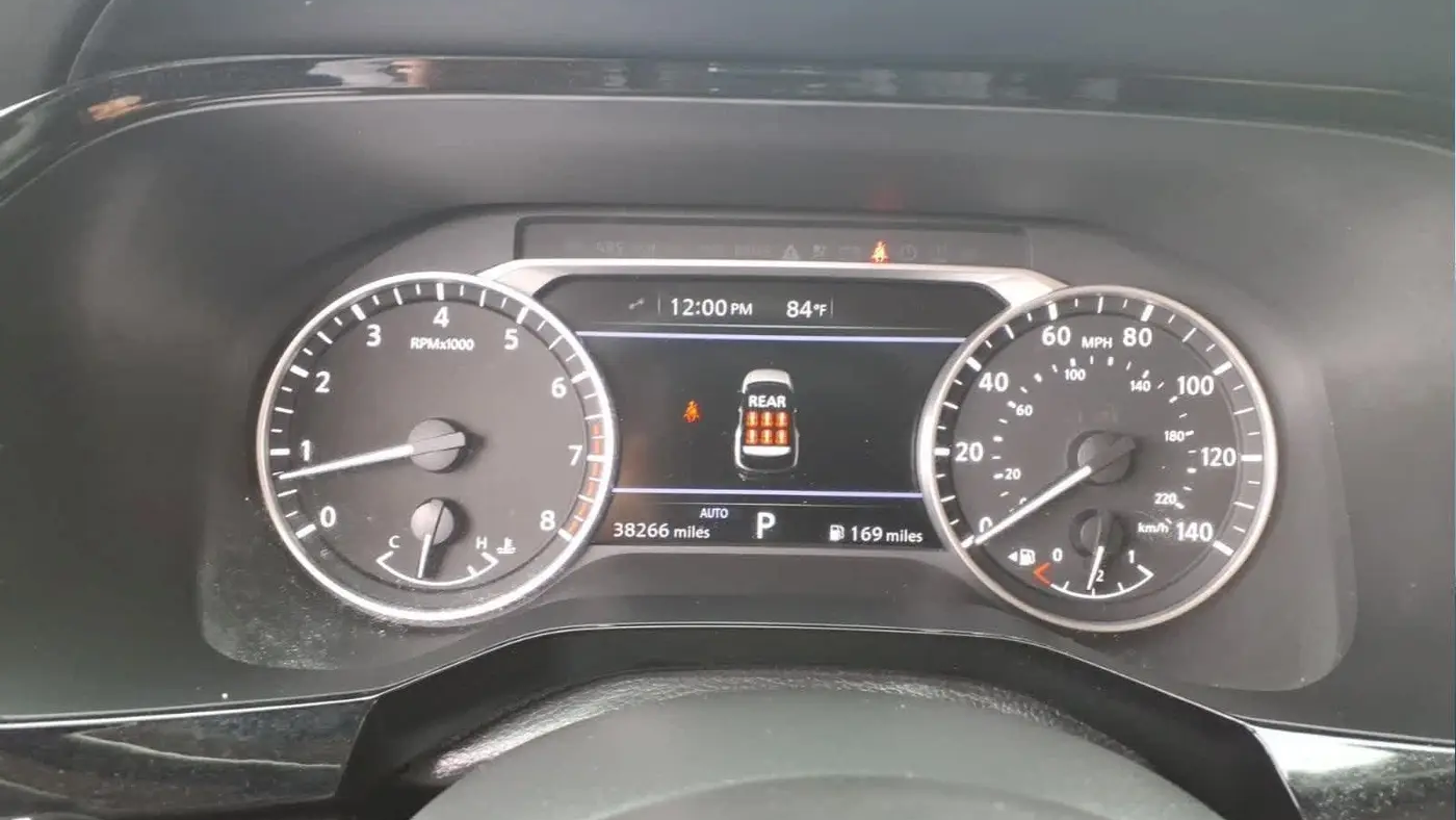 2024 Nissan Pathfinder SV