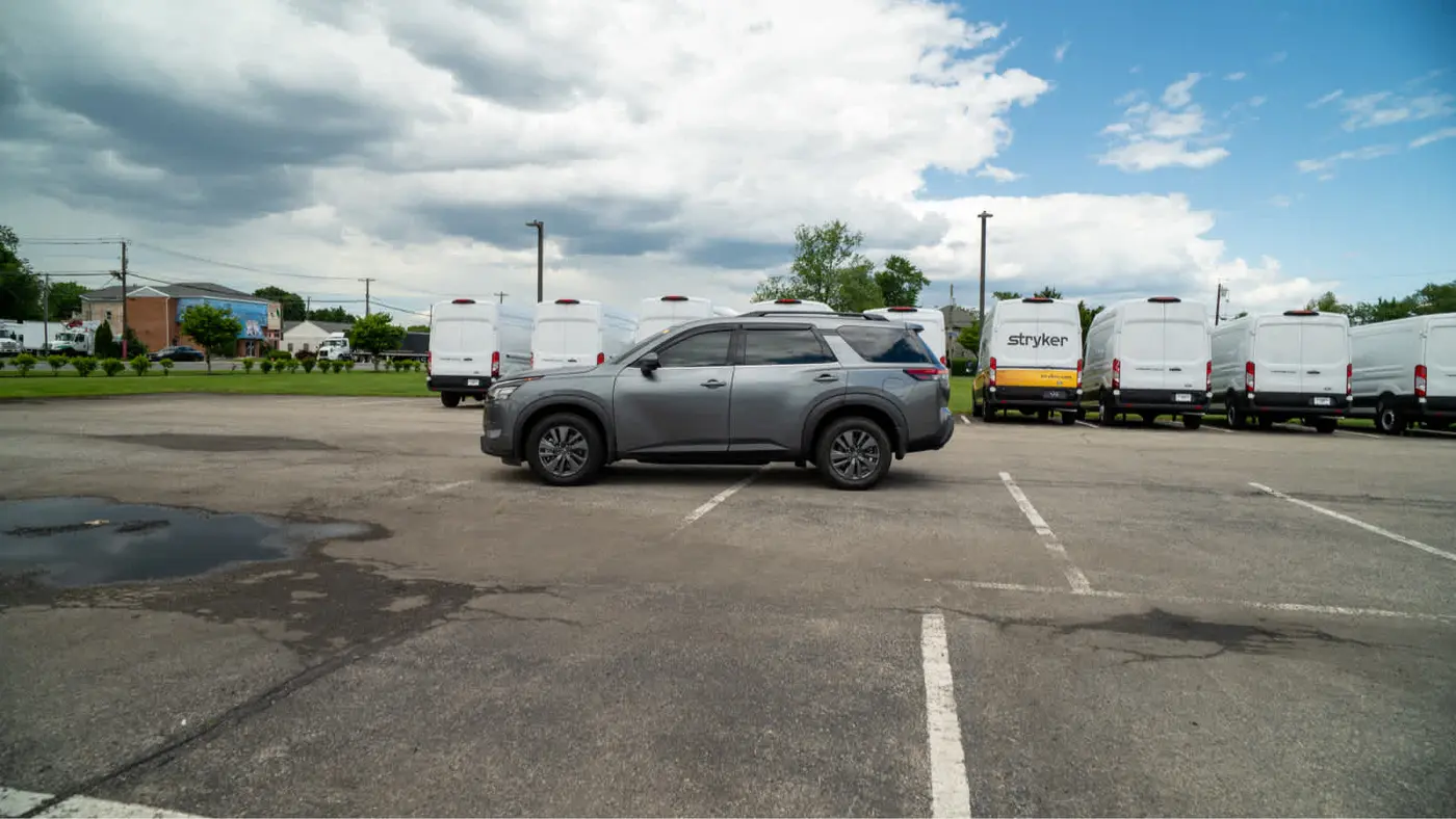 2024 Nissan Pathfinder SV