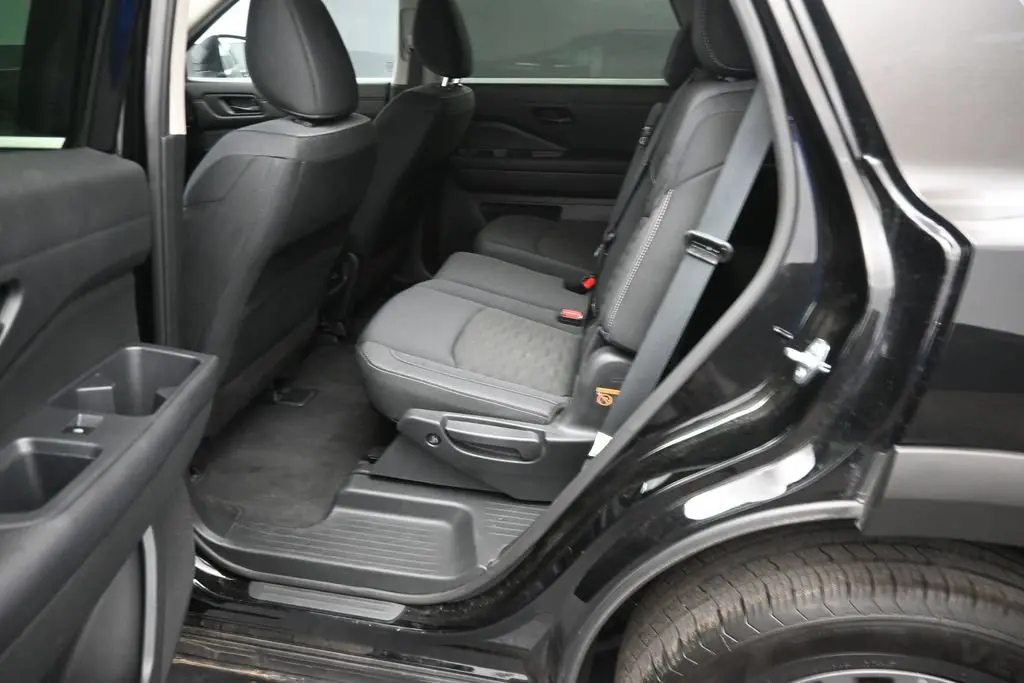 2025 Nissan Pathfinder - $29,998