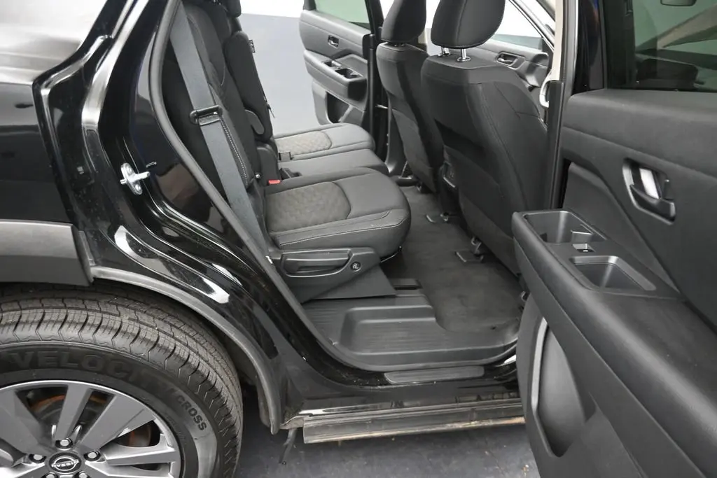 2025 Nissan Pathfinder - $29,998