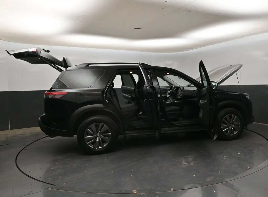 2025 Nissan Pathfinder - $29,998