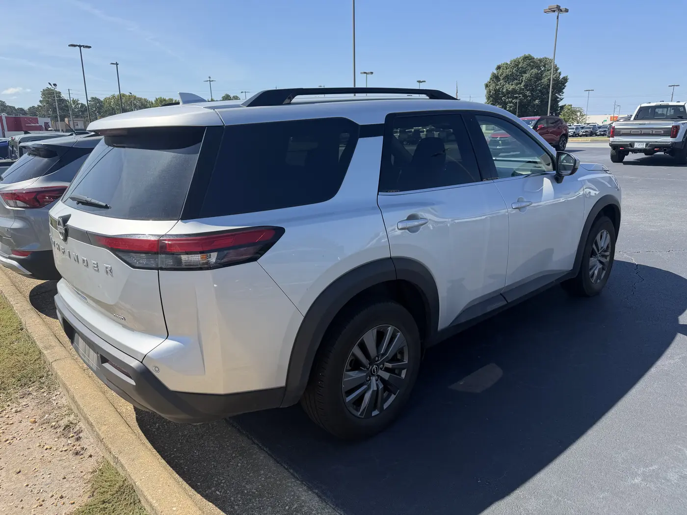 2025 Nissan Pathfinder - $29,138