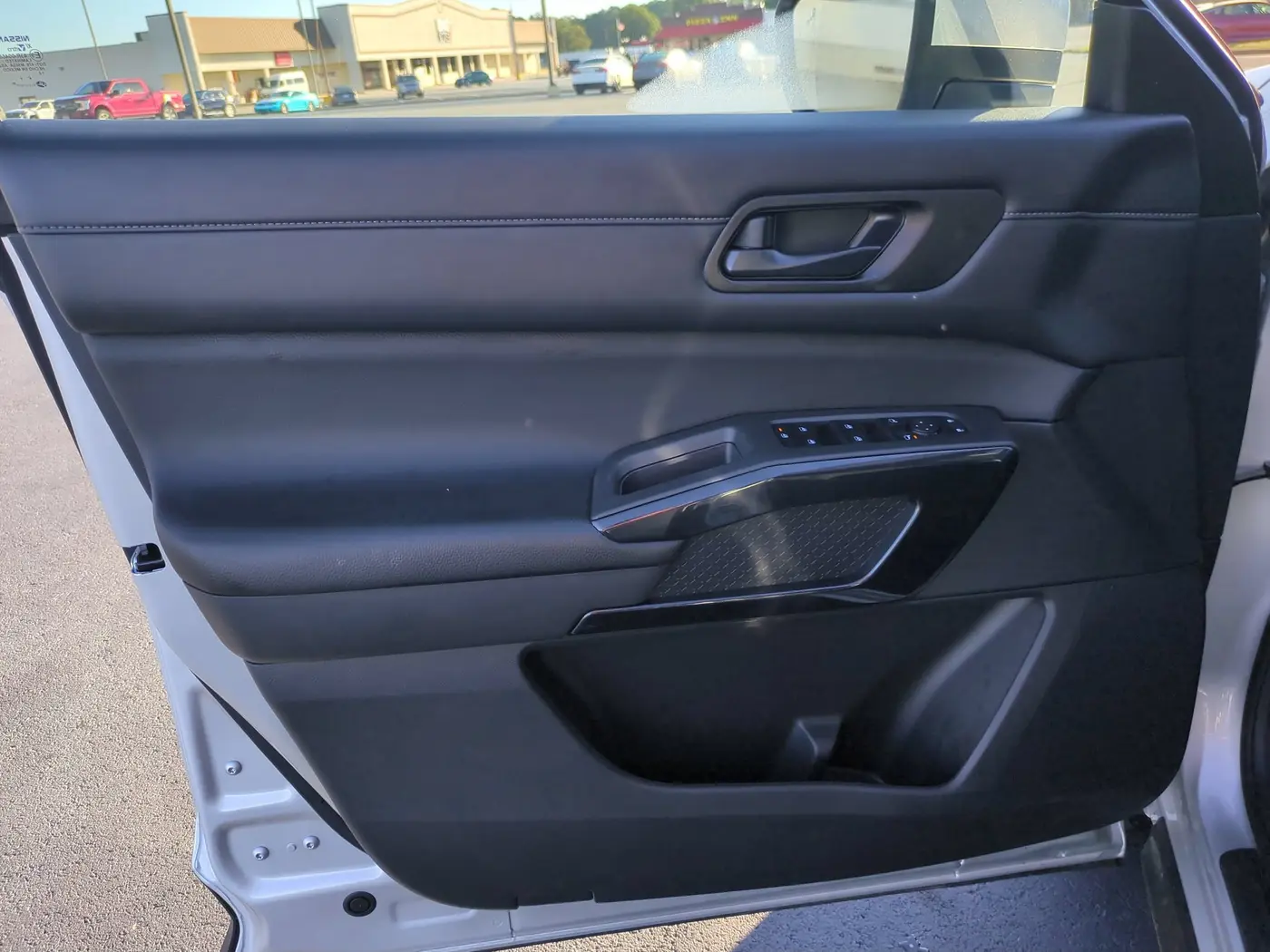 2025 Nissan Pathfinder - $29,138