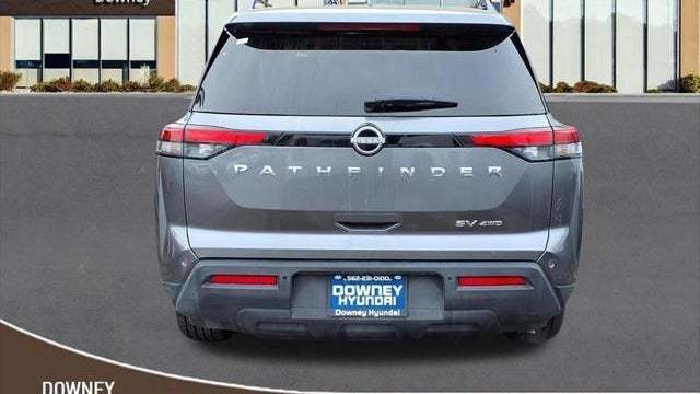2024 Nissan Pathfinder SV