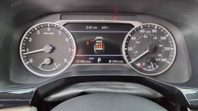 2024 Nissan Pathfinder SV