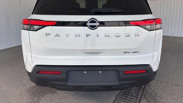 2024 Nissan Pathfinder SV