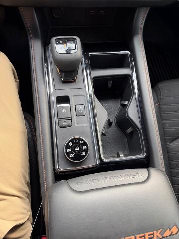 2024 Nissan Pathfinder - $31,300