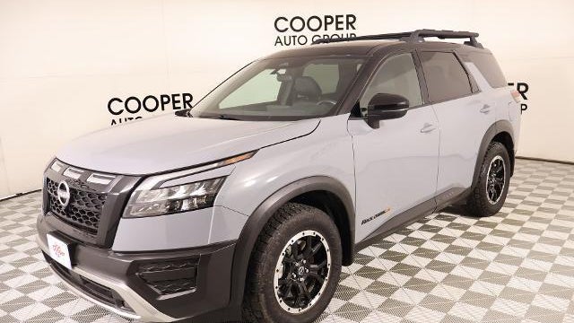 2024 Nissan Pathfinder SV