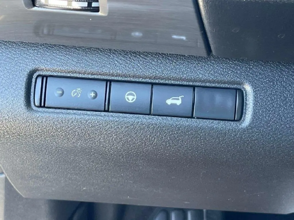 2025 Nissan Pathfinder - $40,995