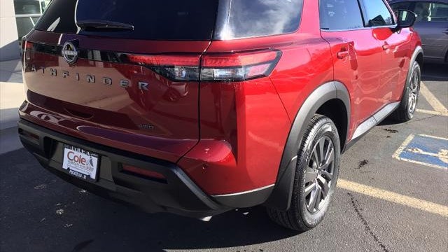 2026 Nissan Pathfinder SV