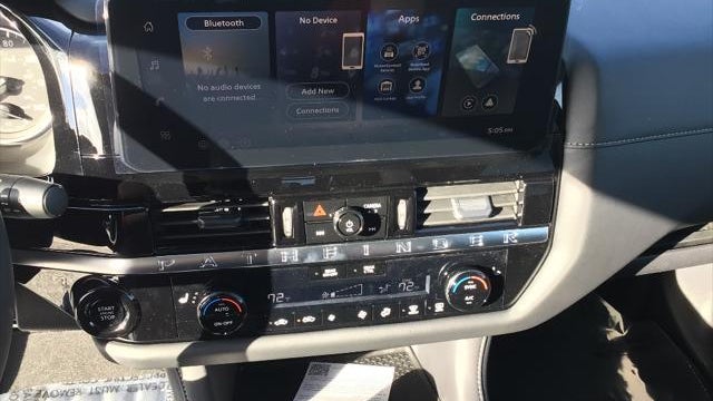 2026 Nissan Pathfinder SV