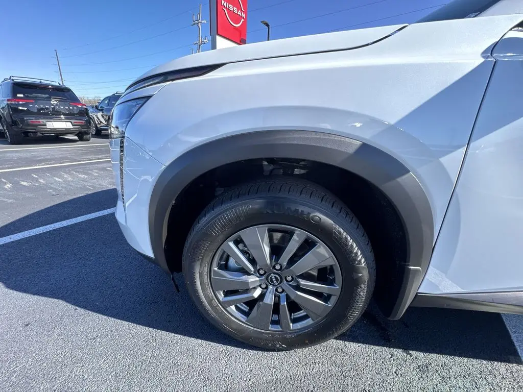2026 Nissan Pathfinder - $38,455