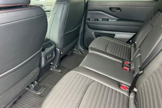 2026 Nissan Pathfinder - $43,704