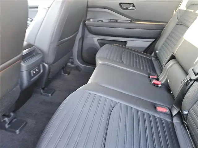 2026 Nissan Pathfinder - $39,372