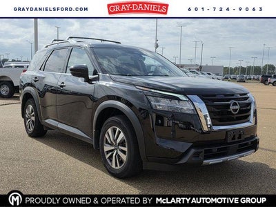 2023 Nissan Pathfinder SL 4DR SUV