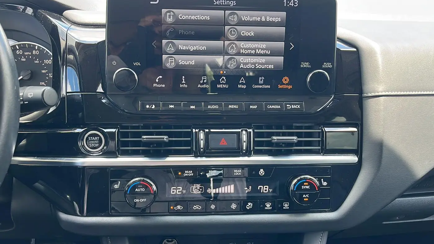 2023 Nissan Pathfinder SL