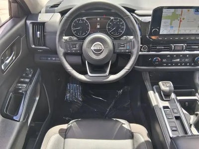 2024 Nissan Pathfinder SL 4DR SUV