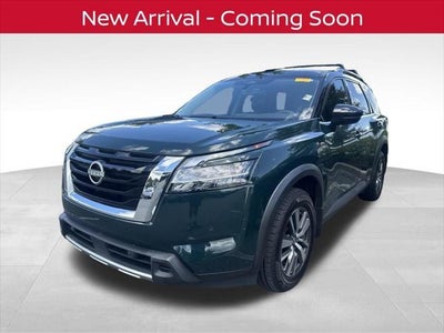 2024 Nissan Pathfinder SL 4DR SUV