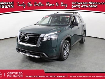 2024 Nissan Pathfinder SL 4DR SUV
