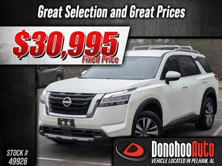 2024 Nissan Pathfinder with Pearl White Tricoat Exterior