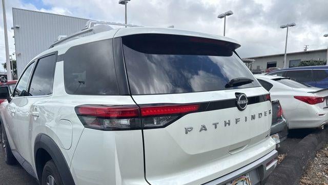 2023 Nissan Pathfinder SL