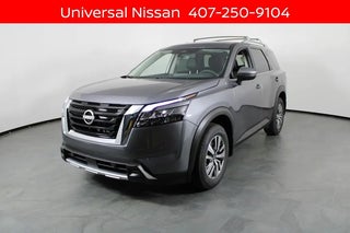 2025 Nissan Pathfinder with Gun Metallic Exterior
