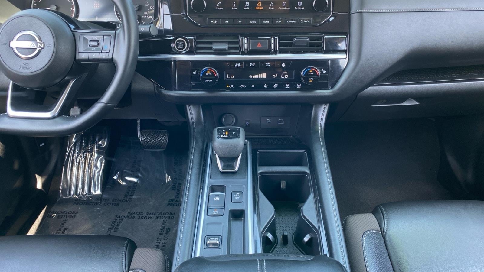 2024 Nissan Pathfinder SL