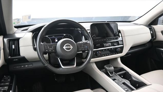 2024 Nissan Pathfinder SL