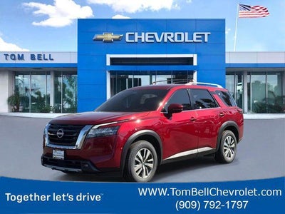 2023 Nissan Pathfinder SL 4DR SUV