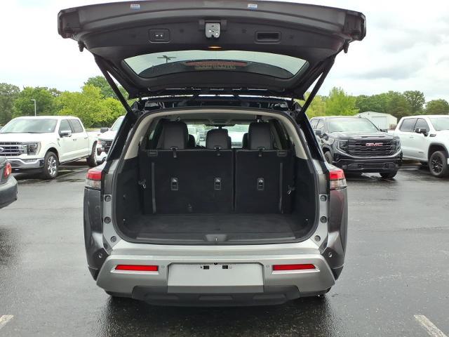 2022 Nissan Pathfinder - $26,900