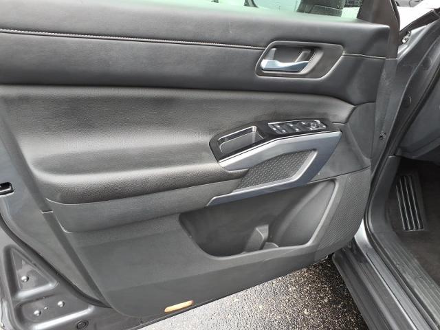 2022 Nissan Pathfinder - $26,900