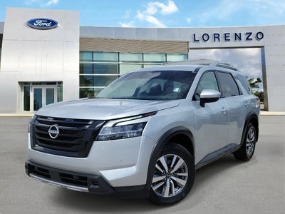 2024 Nissan Pathfinder SL 4DR SUV