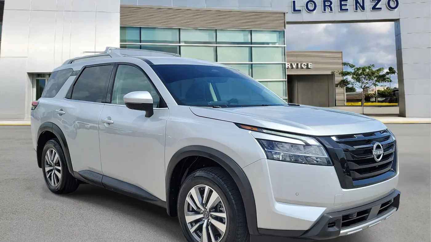 2024 Nissan Pathfinder SL