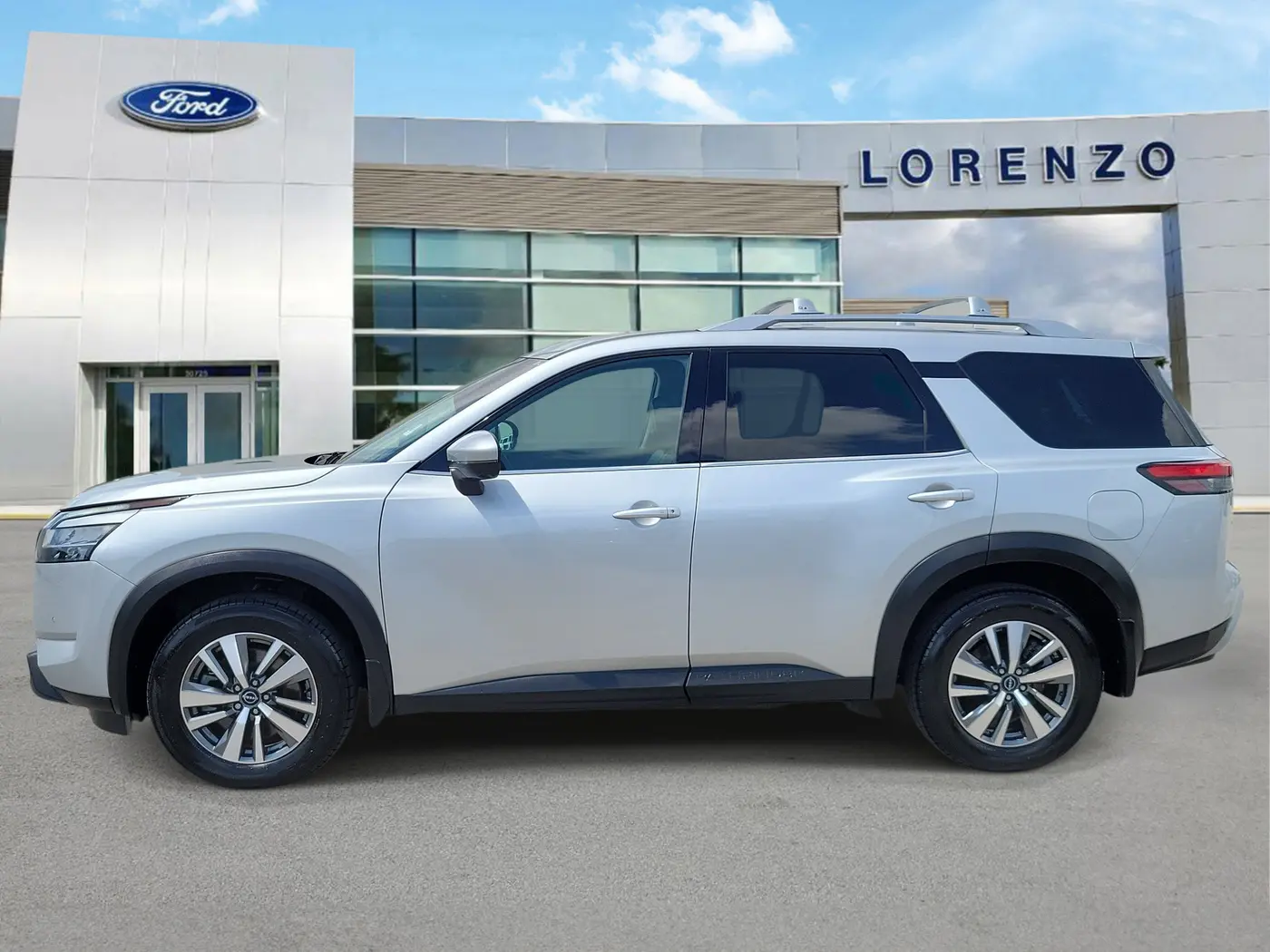 2024 Nissan Pathfinder - $24,990
