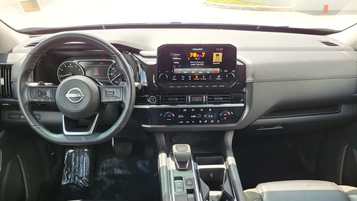2024 Nissan Pathfinder SL