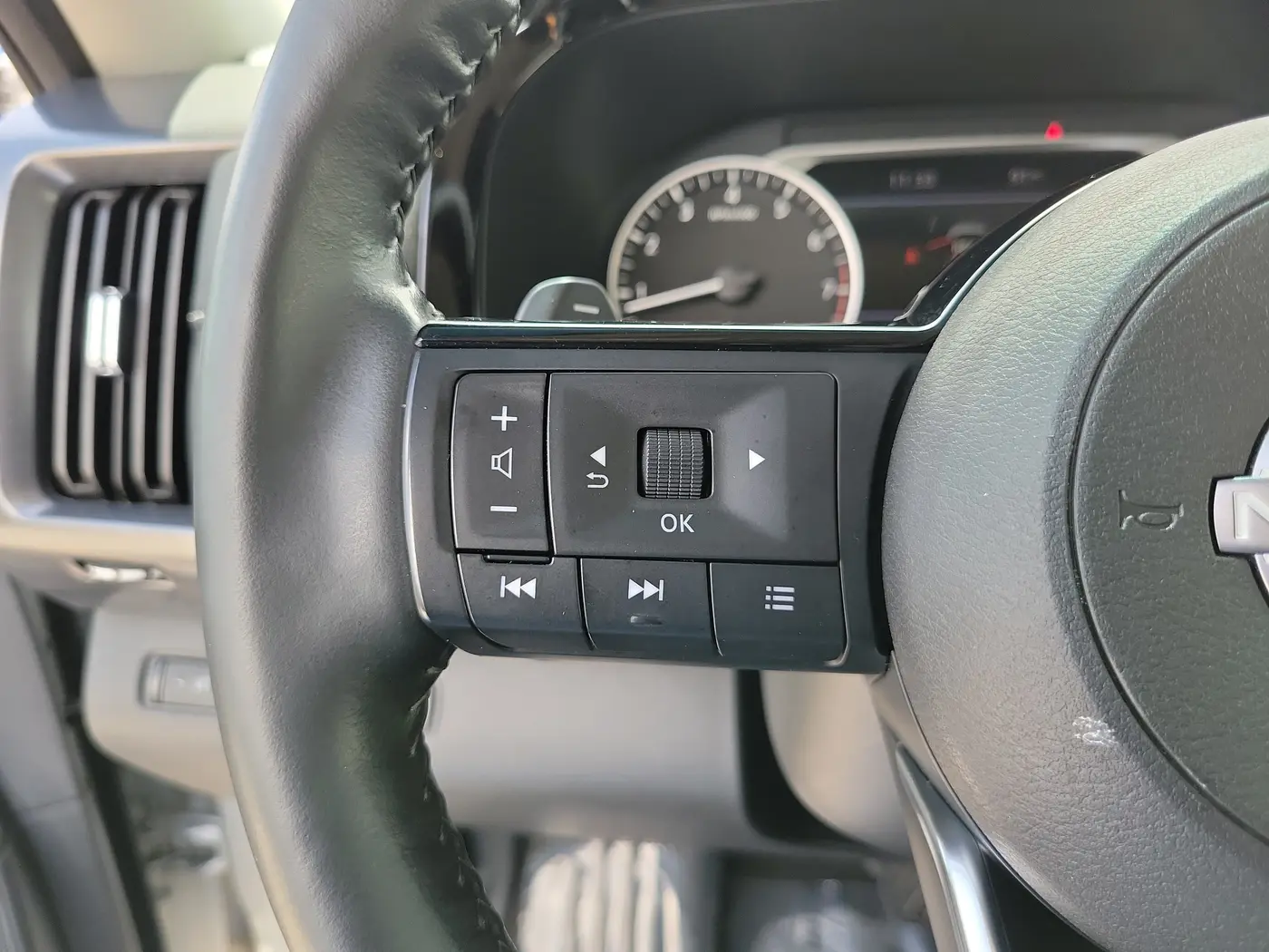 2024 Nissan Pathfinder - $24,990