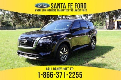 2023 Nissan Pathfinder SL 4DR SUV