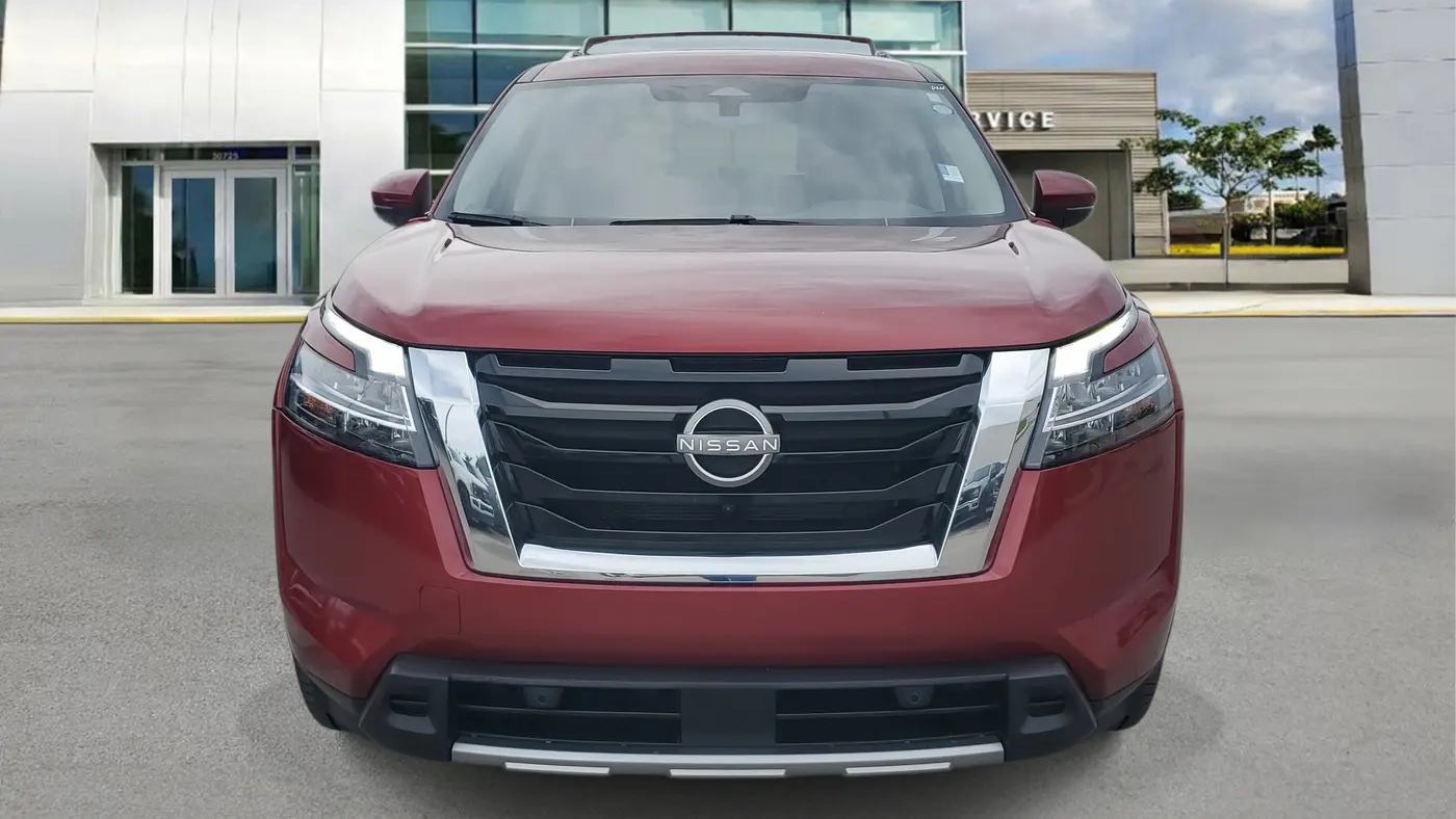 2024 Nissan Pathfinder SL