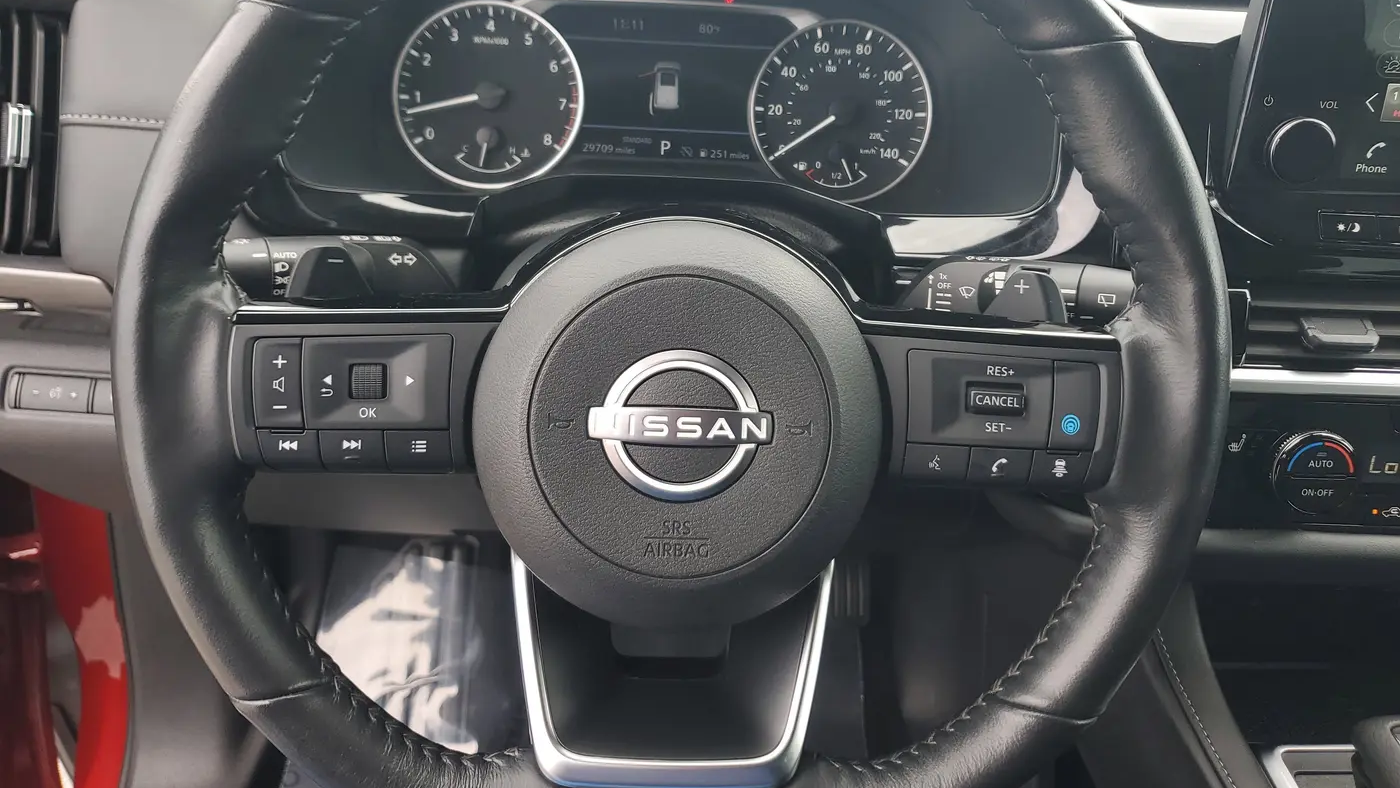 2024 Nissan Pathfinder SL
