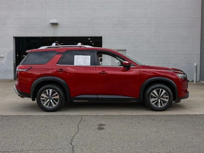 Photo of a 2024 Nissan Pathfinder SL 4DR SUV for sale