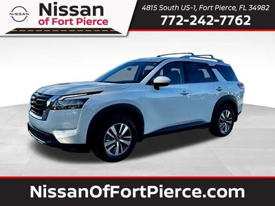 2024 Nissan Pathfinder SL 4DR SUV