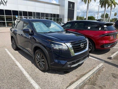 2022 Nissan Pathfinder SL 4DR SUV