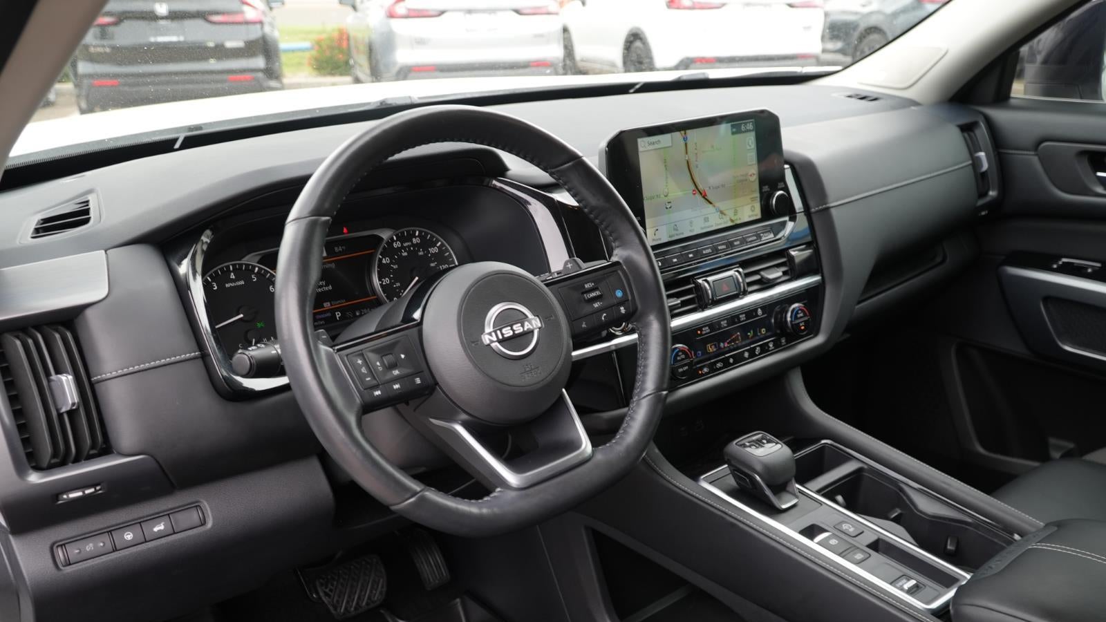 2023 Nissan Pathfinder SL
