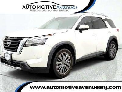 2024 Nissan Pathfinder SL 4DR SUV