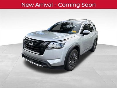 2024 Nissan Pathfinder SL 4DR SUV